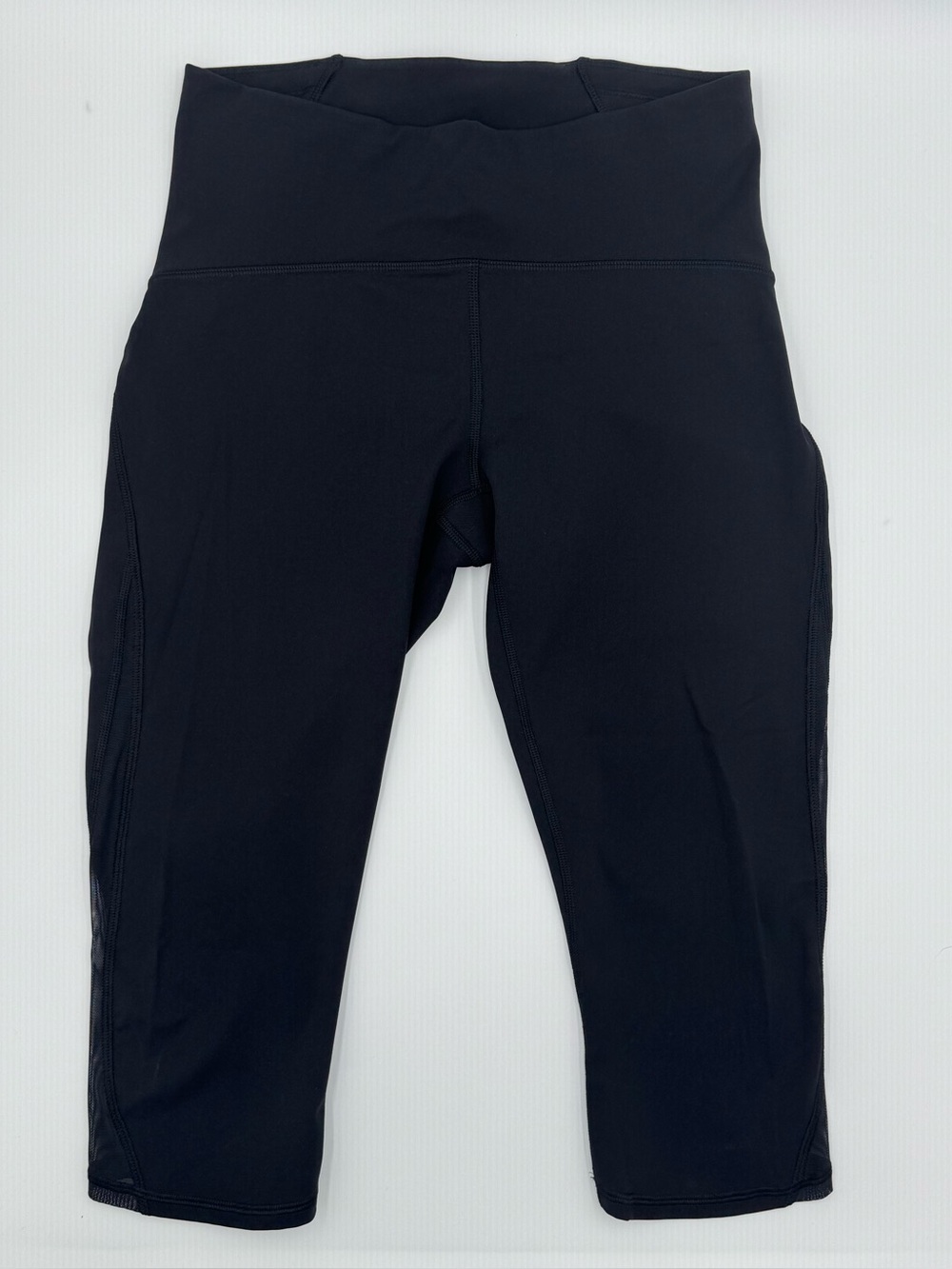 Lululemon High-Waist Black Capri Leggings - Size 8